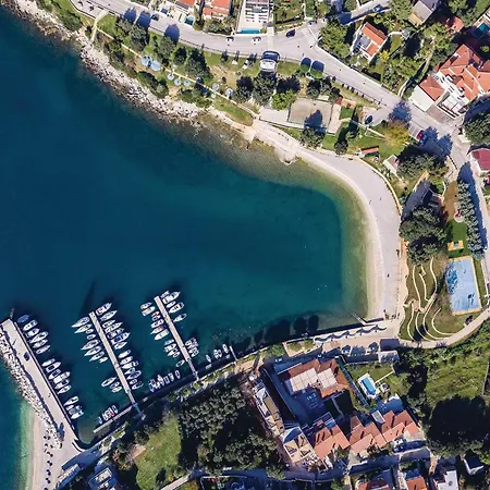 Apartman Beautiful In With Wifi Póla